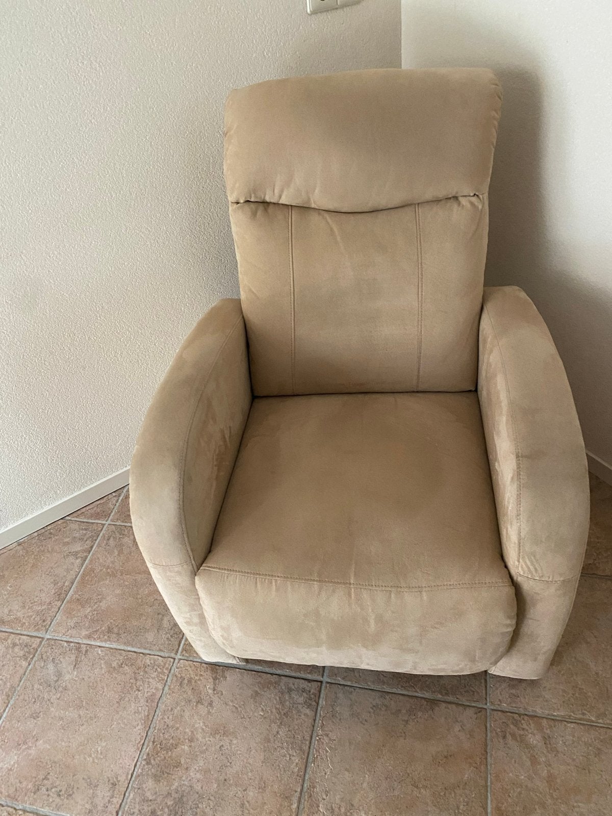 Comfortabele verstelbare relaxstoel - Beige stof, Huis en Inrichting, Ophalen, Gebruikt, Kunststof, 75 tot 100 cm