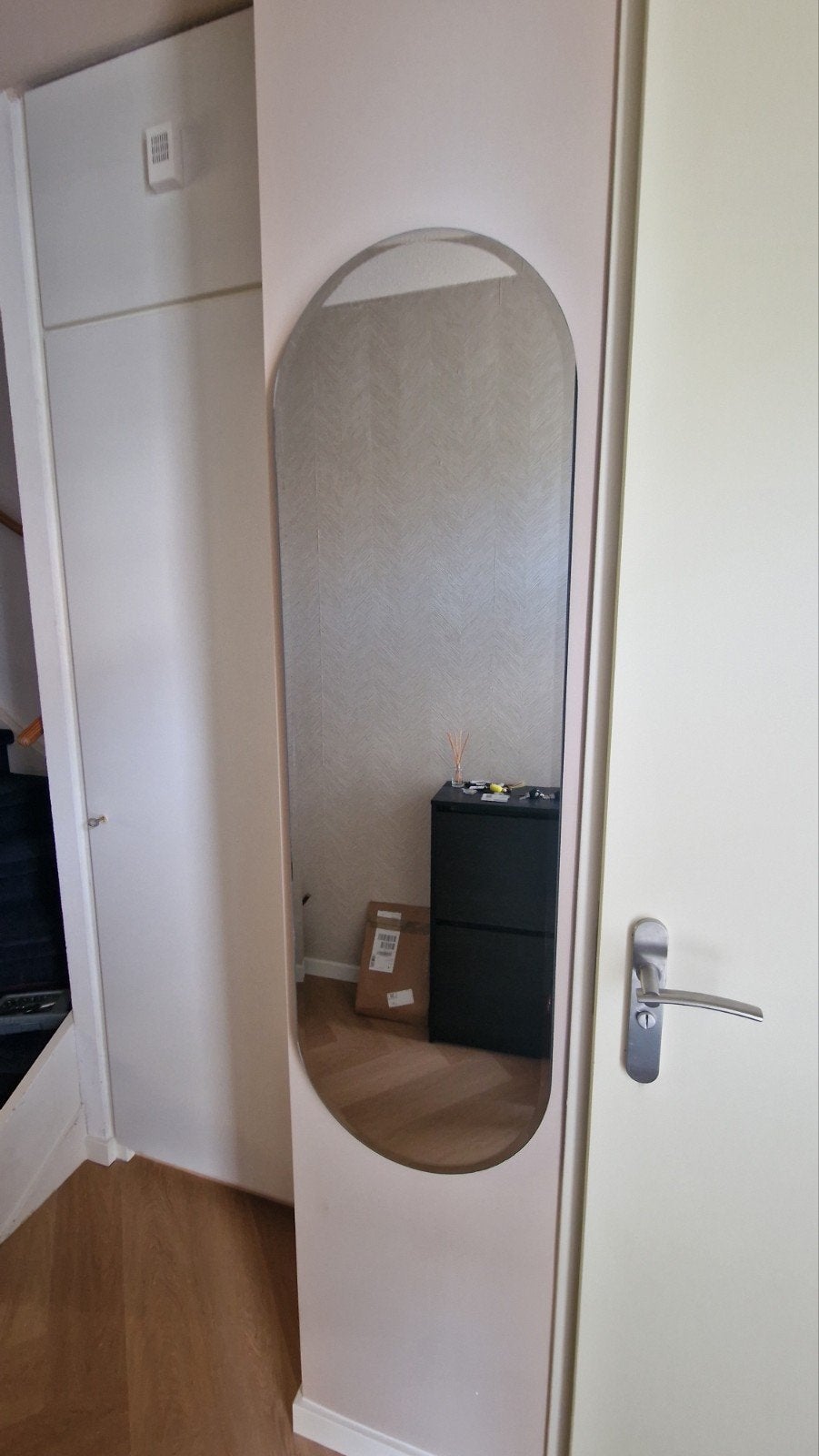 Blossholm Ovale Spiegel 130x40 cm - Lichte kras, Ophalen, Ovaal, Minder dan 50 cm, Minder dan 100 cm