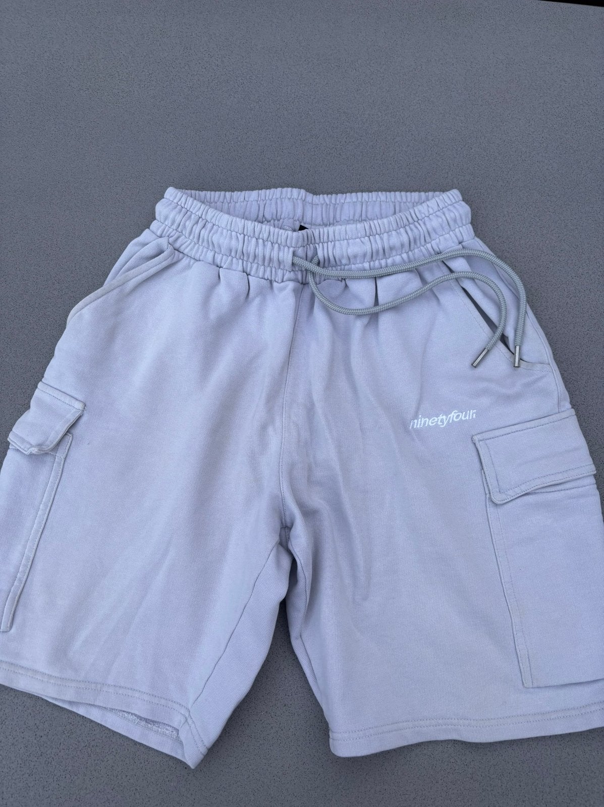 Korte joggingbroek Ninetyfour maat m, Ophalen of Verzenden, Nieuw, Maat 48/50 (M), Grijs