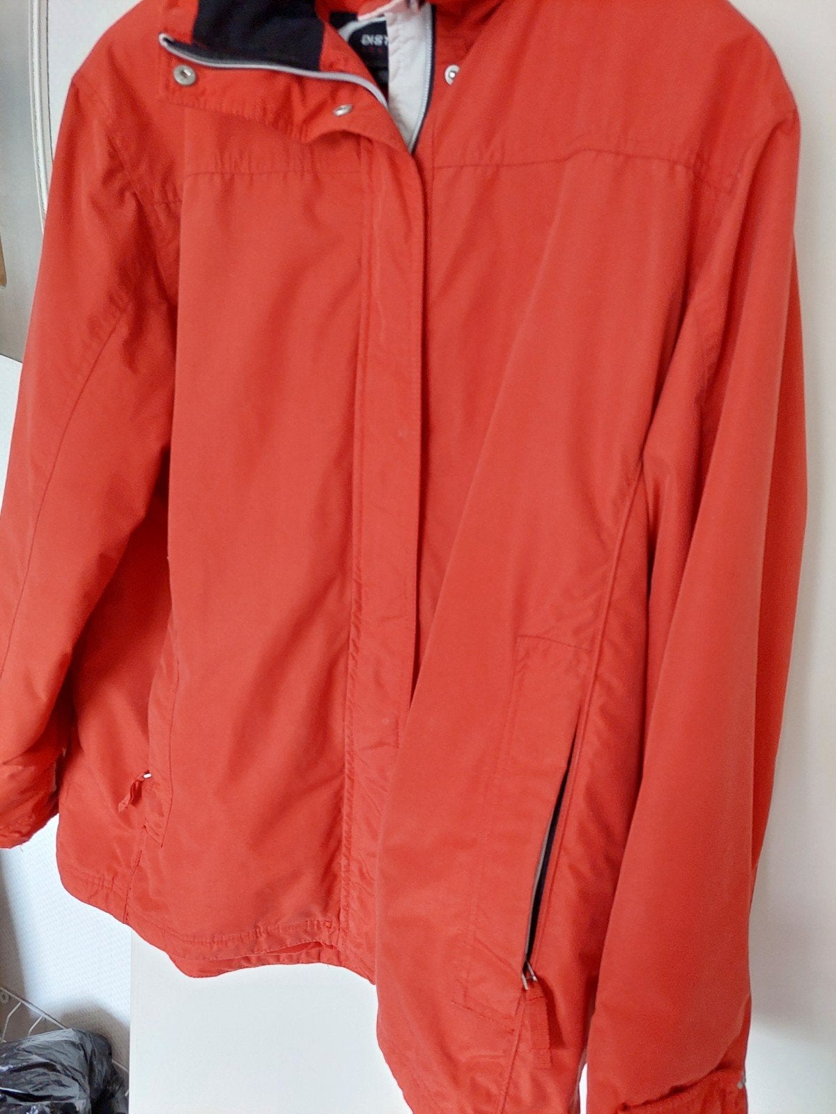DISTRICT CONCEPT winterjas rood maat 42/44 (L), Kleding | Dames, DISTRICT CONCEPT, Maat 42/44 (L), Ophalen of Verzenden, Zo goed als nieuw