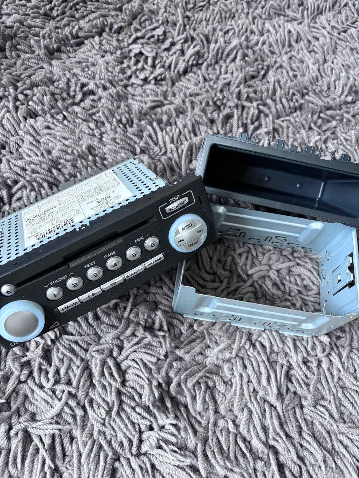 Mitsubishi CD Tuner Autoradio - MZ313650, Ophalen, Gebruikt