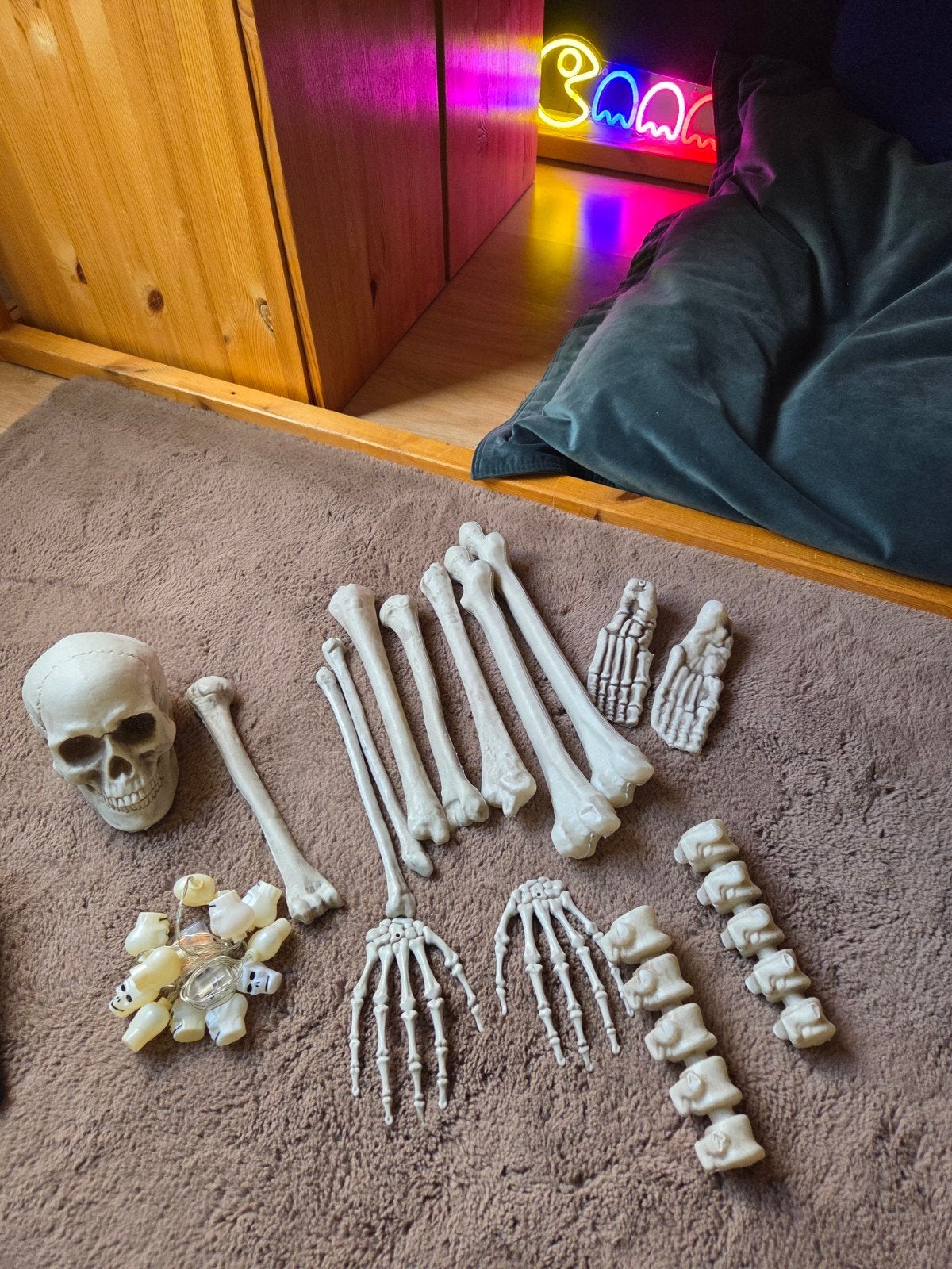 Skelet decoratie set met schedel en botten - Halloween, Ophalen of Verzenden, Zo goed als nieuw, Versiering, Halloween of Griezel