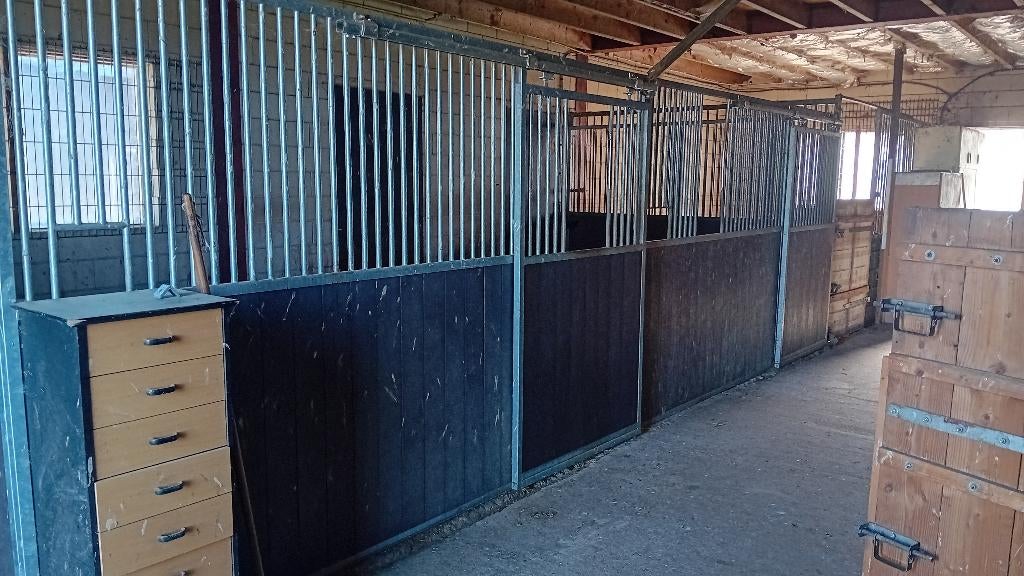 Stalwanden, Dieren en Toebehoren, Stalling