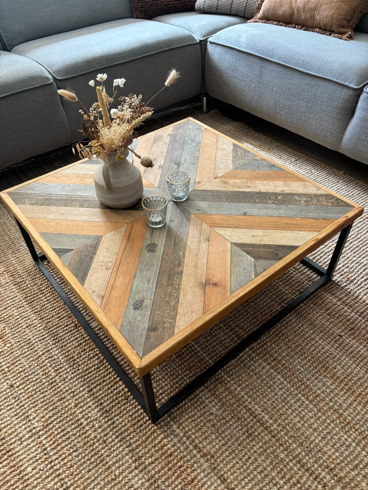 Mooie houten salontafel, Ophalen, Vierkant, 50 tot 100 cm, Zo goed als nieuw