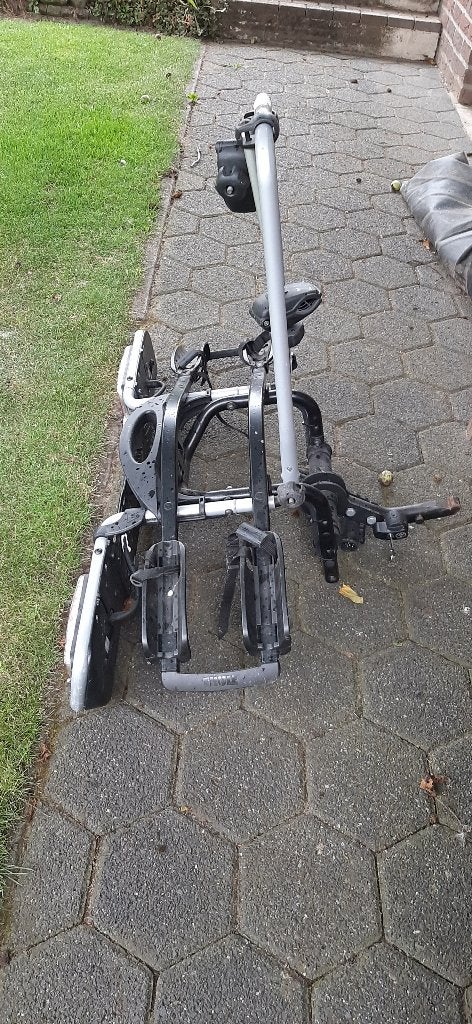 Thule fietsendrager voor afneembaretrekhaak - 2 fietsen, Ophalen, Gebruikt, Brede banden, 2 fietsen
