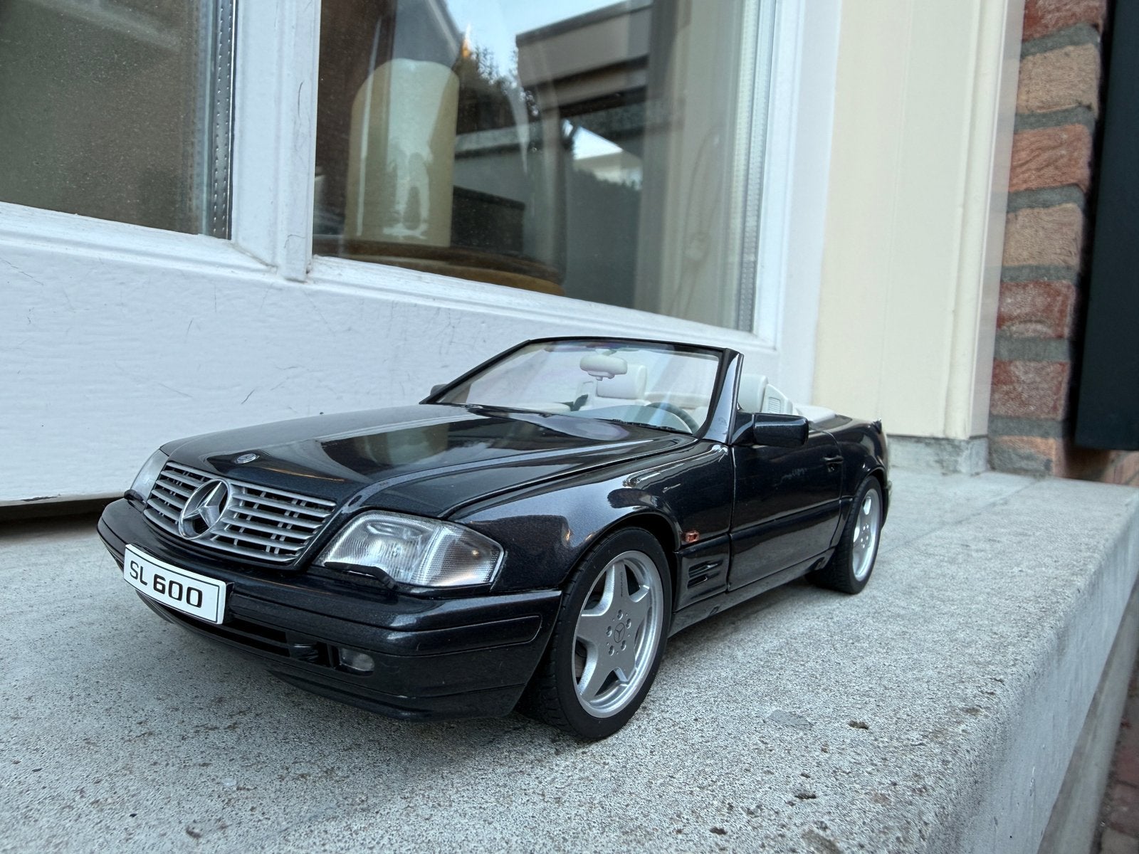 1:18 Mercedes R129 SL600 black metallic 1997 Autoart 76232, Auto, Autoart, Ophalen of Verzenden, Zo goed als nieuw