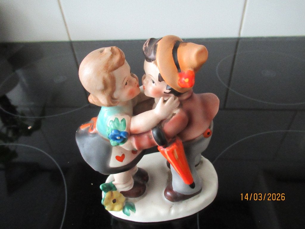 BEELDJE- VERLIEFD PAAR- CORTENDORF PORSELEIN-CA1955, Antiek en Kunst, Antiek | Porselein, Ophalen of Verzenden