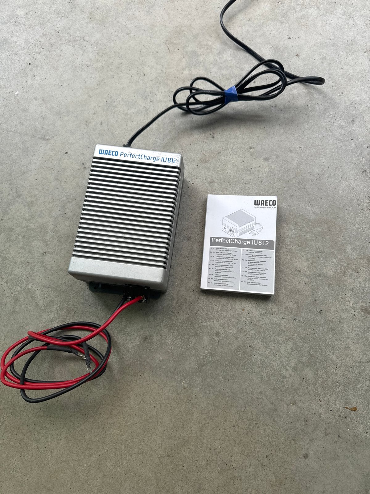 Waeco PerfectCharge IU812 acculader, Ophalen of Verzenden, Gebruikt