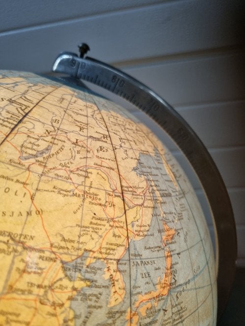 globe wereldbol jaren 60 van glas met lamp, Ophalen of Verzenden, 'T Olde Gre-j, Info@toldegrej.nl, Endepoelstraat 20f Didam
