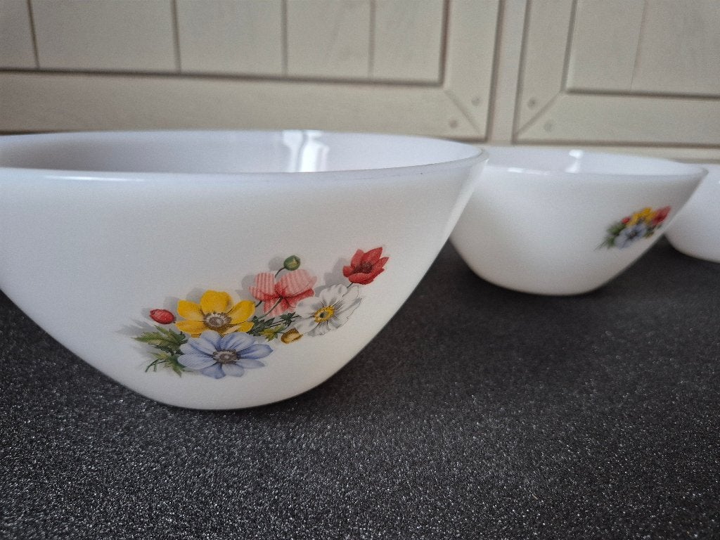 Vintage Arcopal Anemone schalen - set van 4, Antiek en Kunst, Ophalen of Verzenden