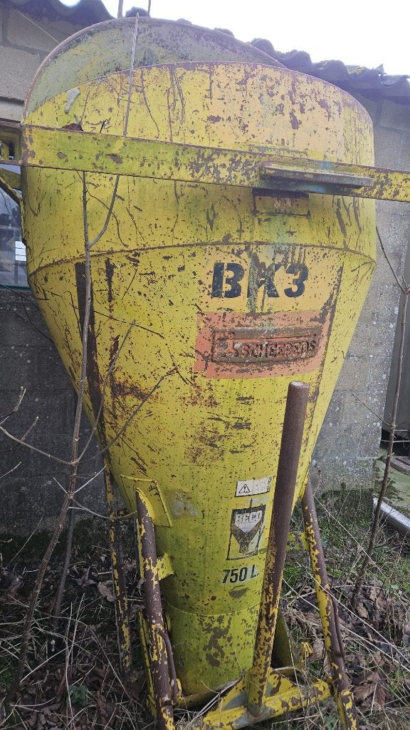 kubel beton 750 l., Zakelijke goederen, Ophalen, Hijswerktuig