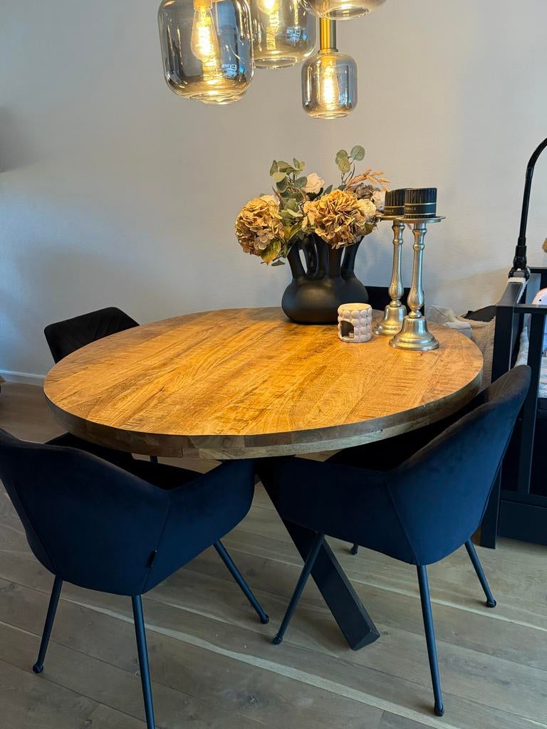 Set van 4 zwarte velours eetkamerstoelen, Huis en Inrichting, Stoelen, Zwart, Ophalen of Verzenden, Zo goed als nieuw, Vier