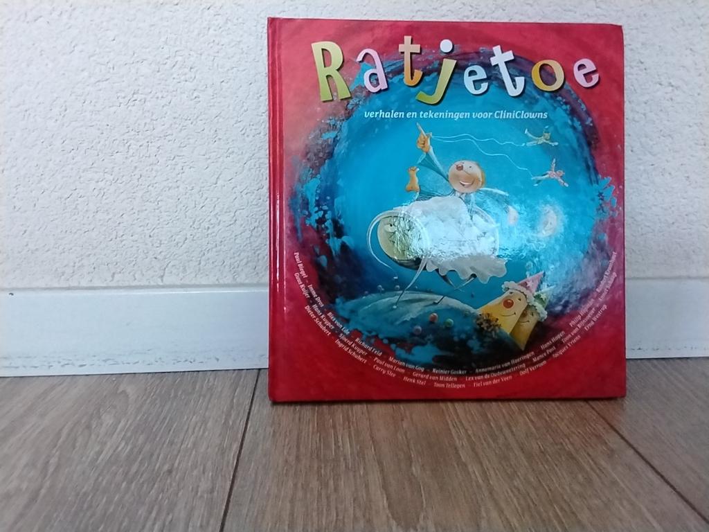 Ratjetoe: Verhalen en tekeningen voor Cliniclowns, Ophalen, Zo goed als nieuw, Diverse auteurs, Fictie algemeen