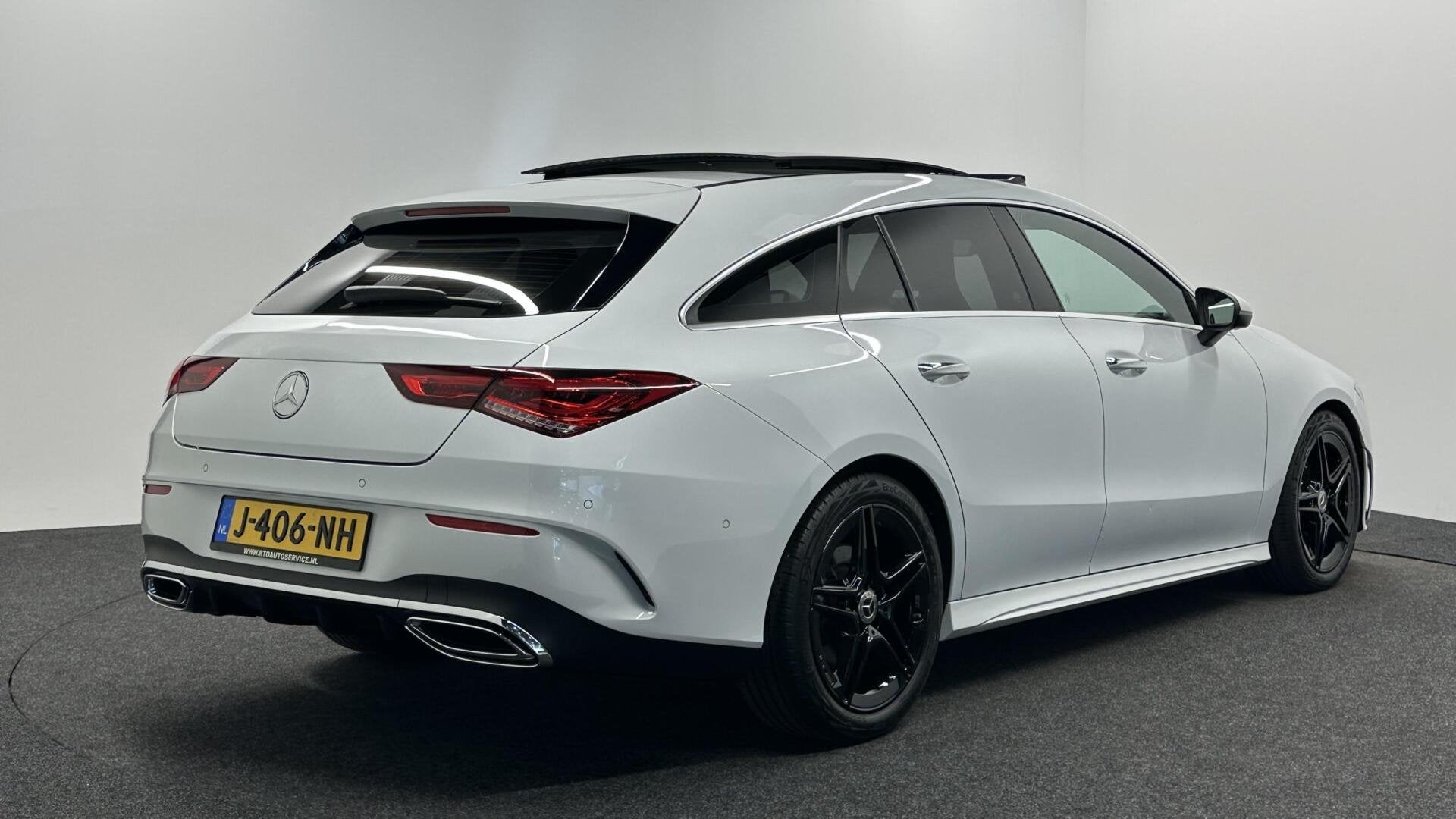 Mercedes CLA-klasse Shooting Brake 180 Business Solution AMG, Auto's, CLA, 136 pk, Gebruikt, 4 cilinders