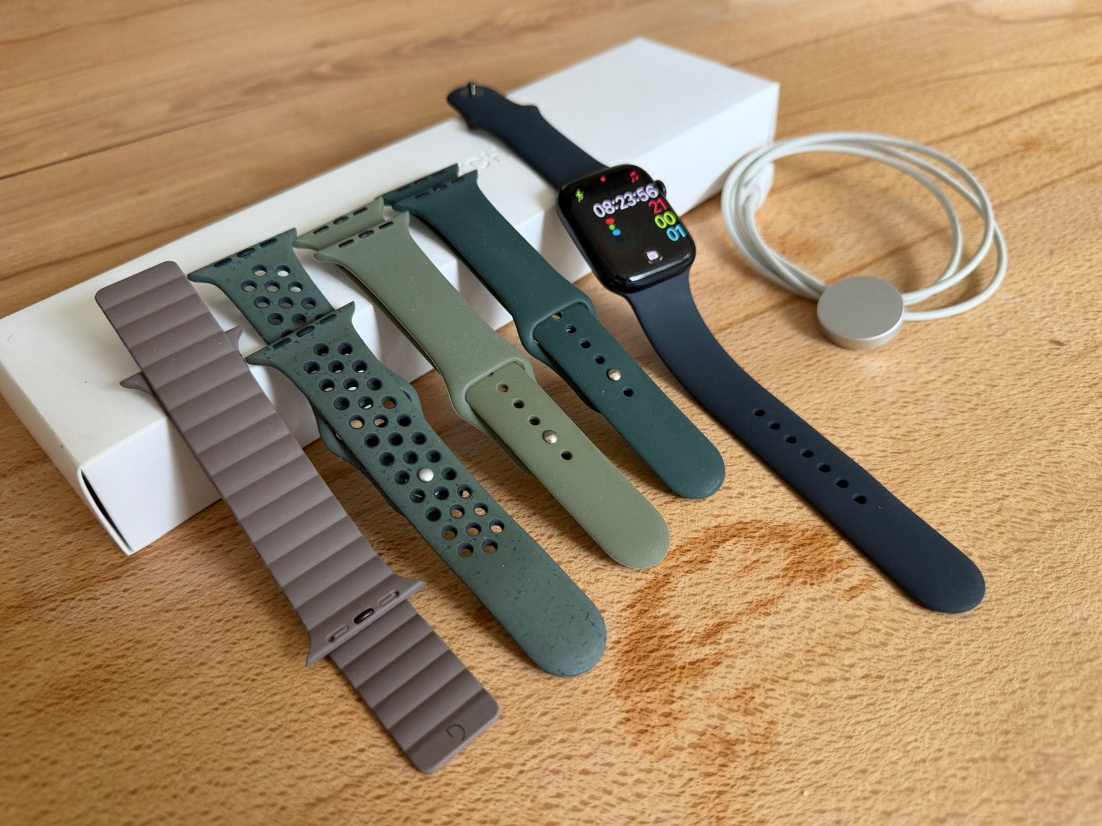 Apple Watch series 8 4G cellular inclusief 5 bandjes, Hoogte, Zwart, IOS, Ophalen of Verzenden