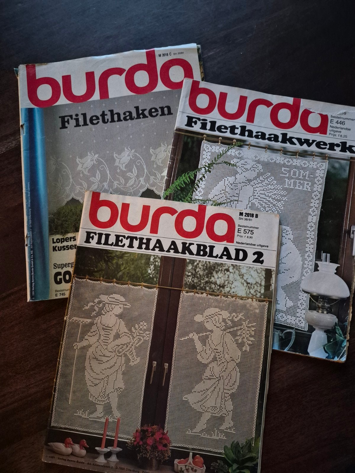 3x Burda Filethaken , verschillende uitgaven, Ophalen of Verzenden, Gebruikt, Haken, Patroon of Boek