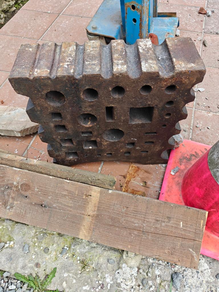 prachtige gatenblok 40x40x12, Ophalen of Verzenden
