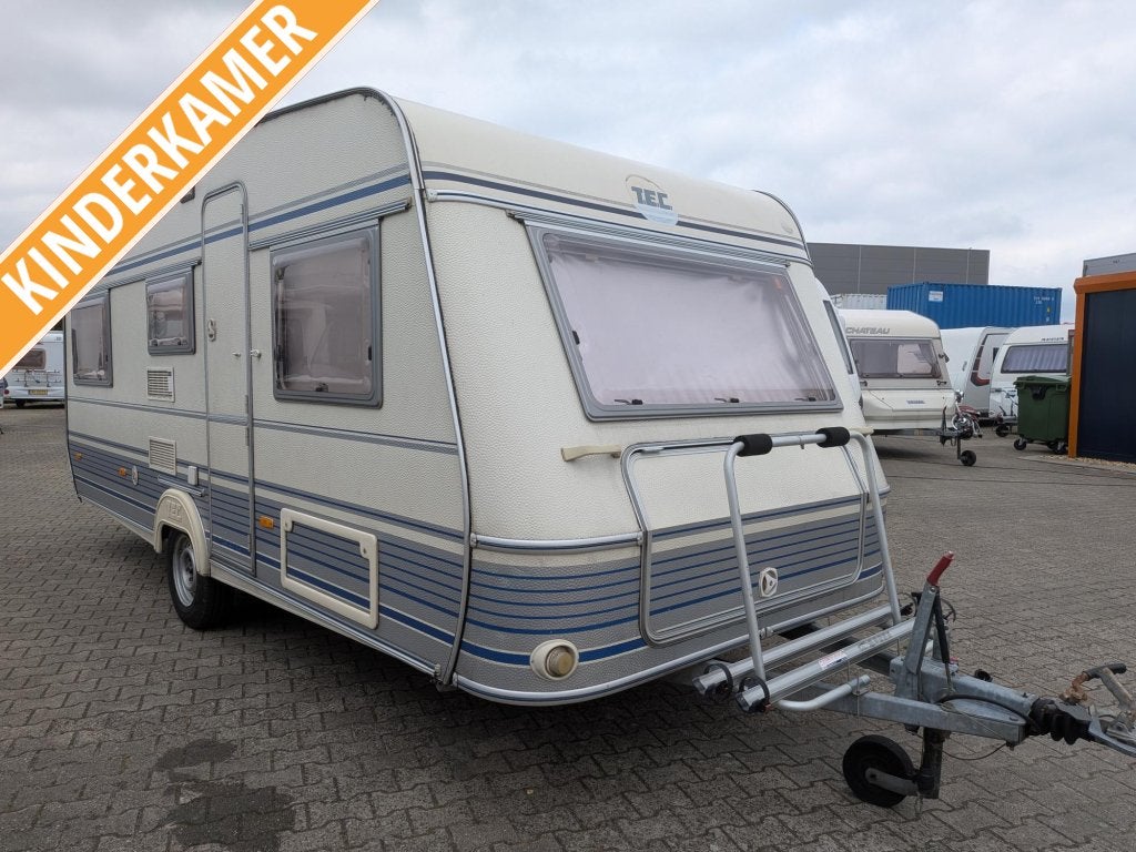 Nette 5-persoons Tec Sienna 510TK met stapelbed/ kinderkamer, Dwarsbed, T.E.C., Bedrijf, Treinzit