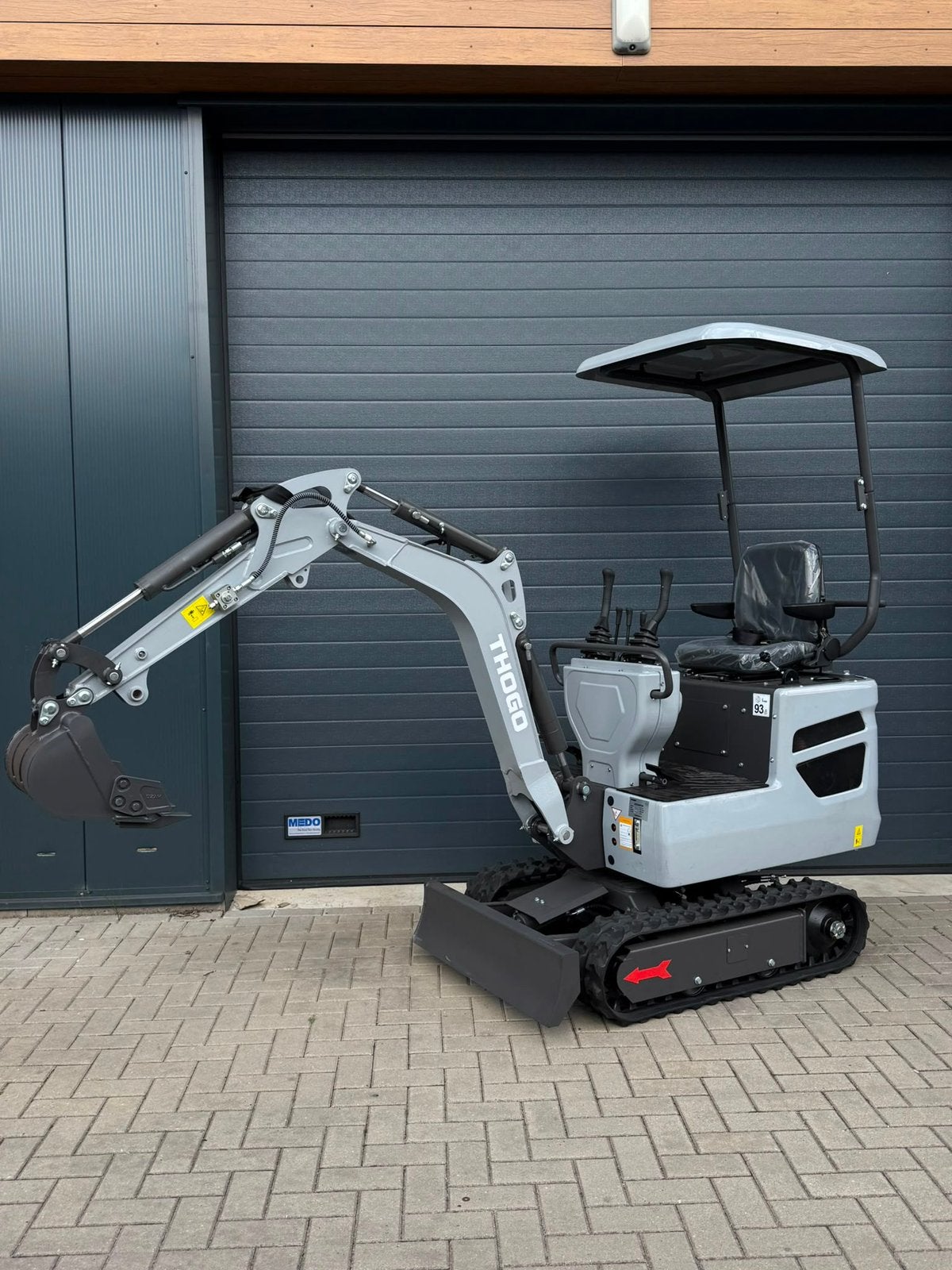 (NIEUW) THOGO Minigraver 1000 kg - 14 pk diesel - 25L bak, Ophalen of Verzenden, Graafmachine