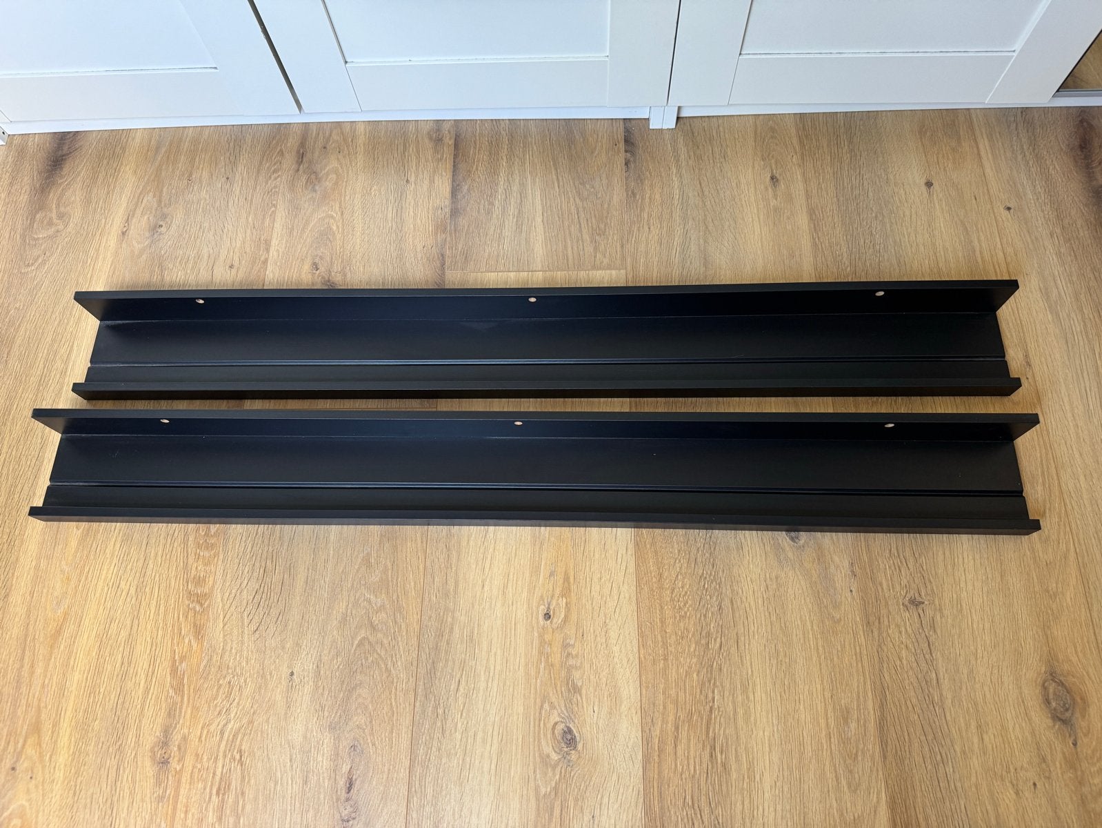 IKEA Mosslanda fotoplank zwart (2 stuks), Ophalen, Zo goed als nieuw