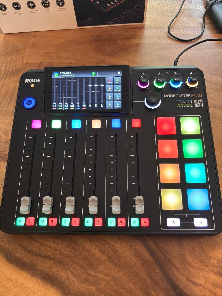 Apparatuur podcast o.a. Rode Rodecaster PRO II, Shure SM7B, Ophalen of Verzenden, Zo goed als nieuw, Audio