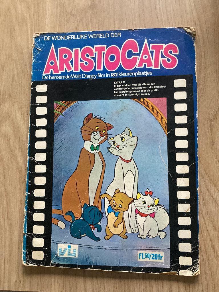 Plaatjes boek Aristocats, Ophalen of Verzenden, Gebruikt, Meerdere plaatjes