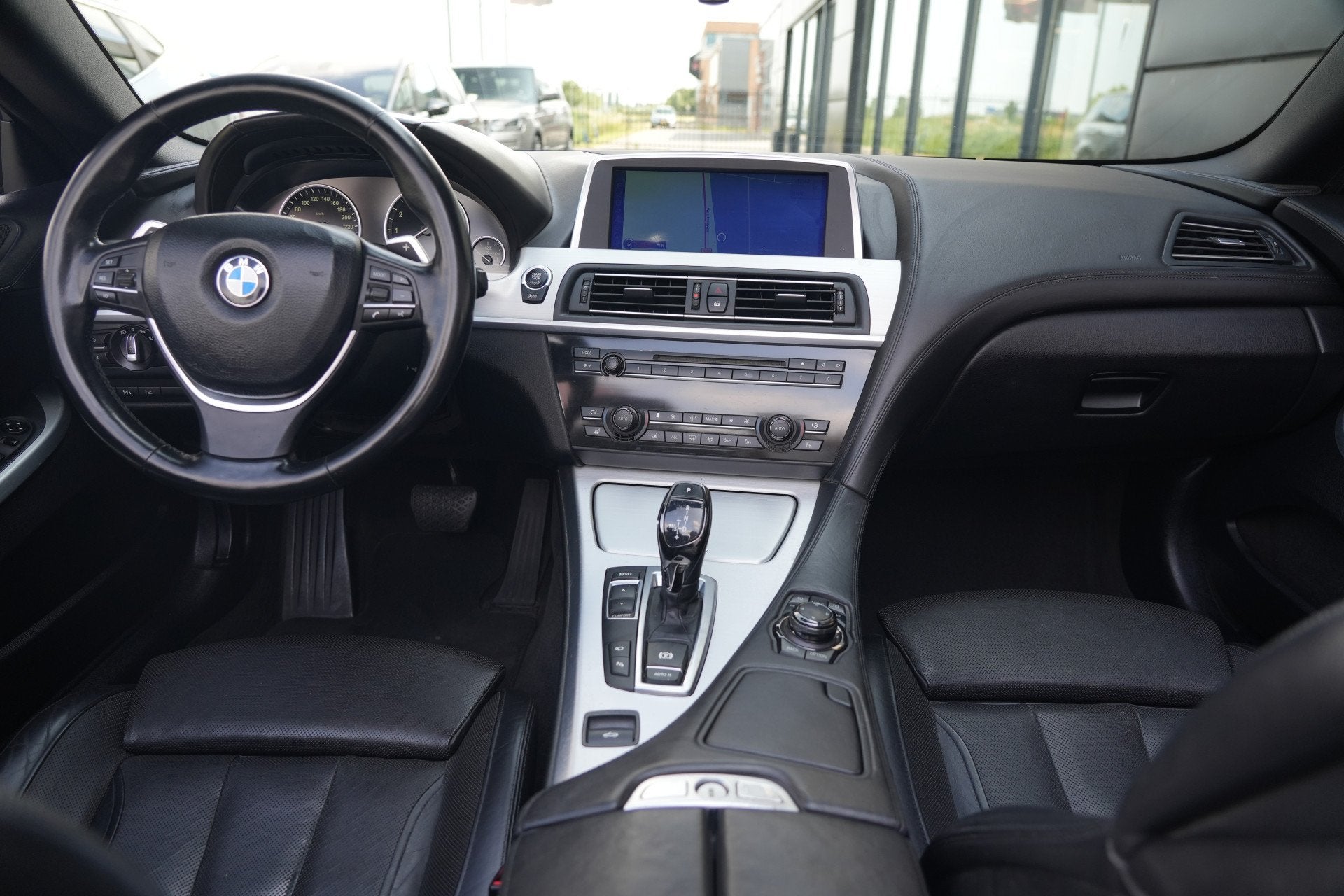 BMW 6 Serie Cabrio 640i High Executive 320pk NightVision/Mas, Auto's, BMW, Euro 5, Achterwielaandrijving, Gebruikt, Zwart