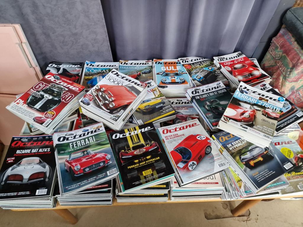 Grote partij autobladen, Ophalen, Zo goed als nieuw, Algemeen