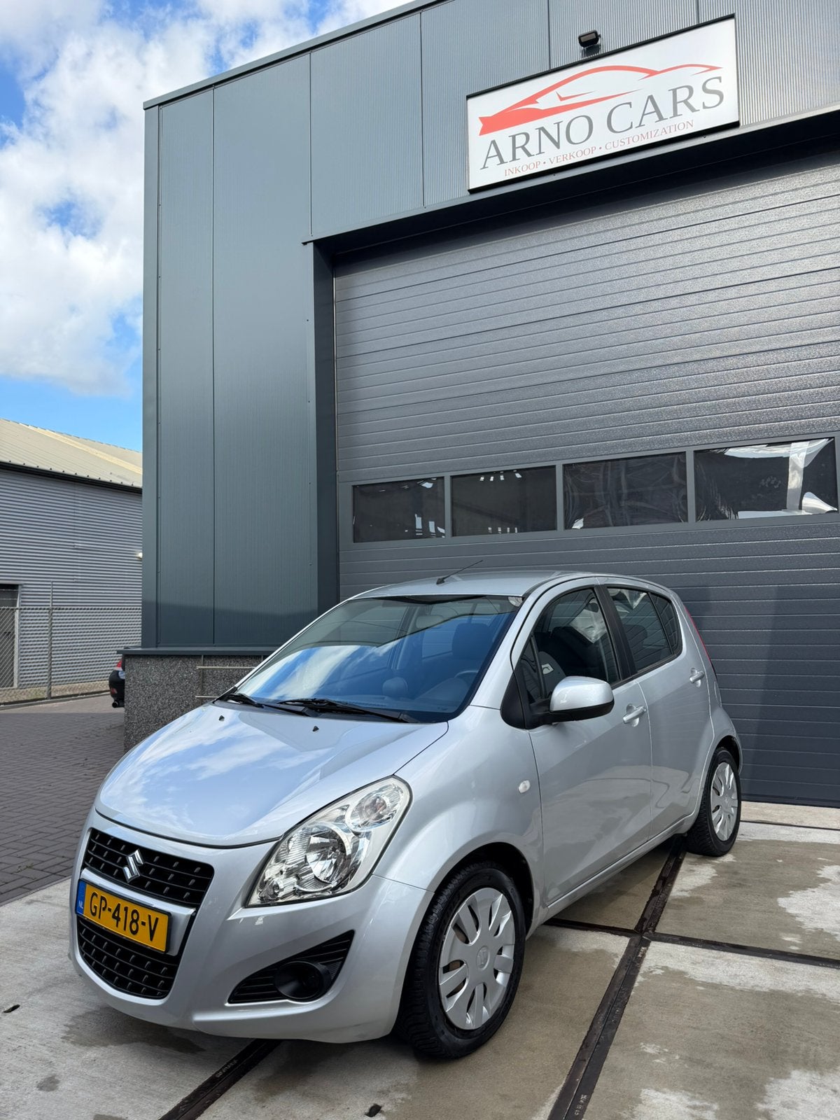 Suzuki Splash 1.0 2015 Grijs - APK - COMPLEET IN ORDE ✅, Voorwielaandrijving, Stof, Origineel Nederlands, Bedrijf