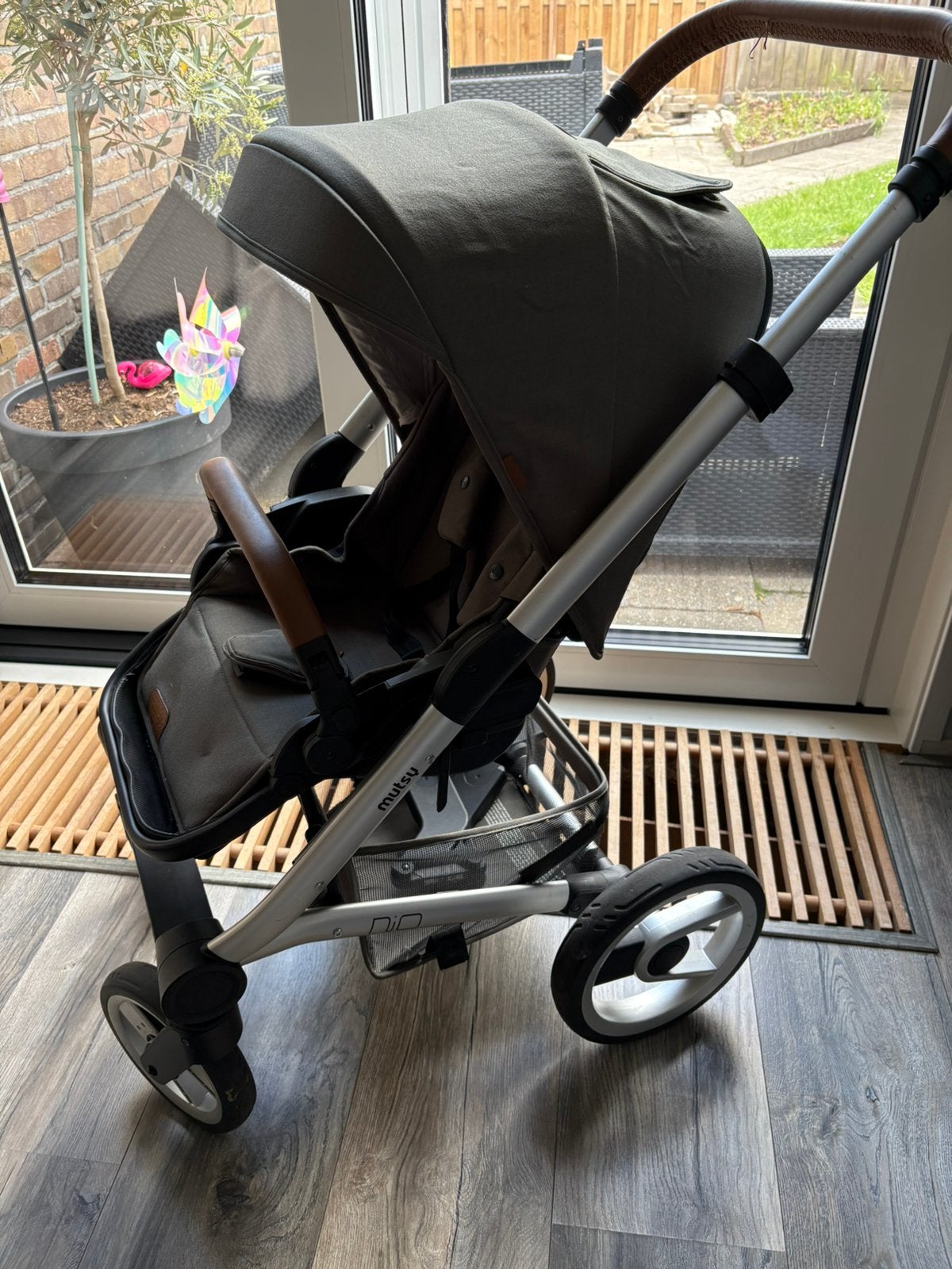 Kinderwagen musty nio compleet, Kinderen en Baby's, Ophalen, Zo goed als nieuw, Overige merken, Verstelbare rugleuning