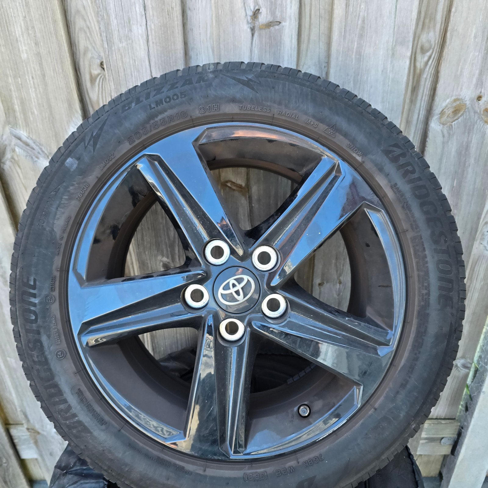 Toyota 16 inch velgen met banden (winter), Gebruikt, Banden en Velgen, 17 inch, Personenwagen
