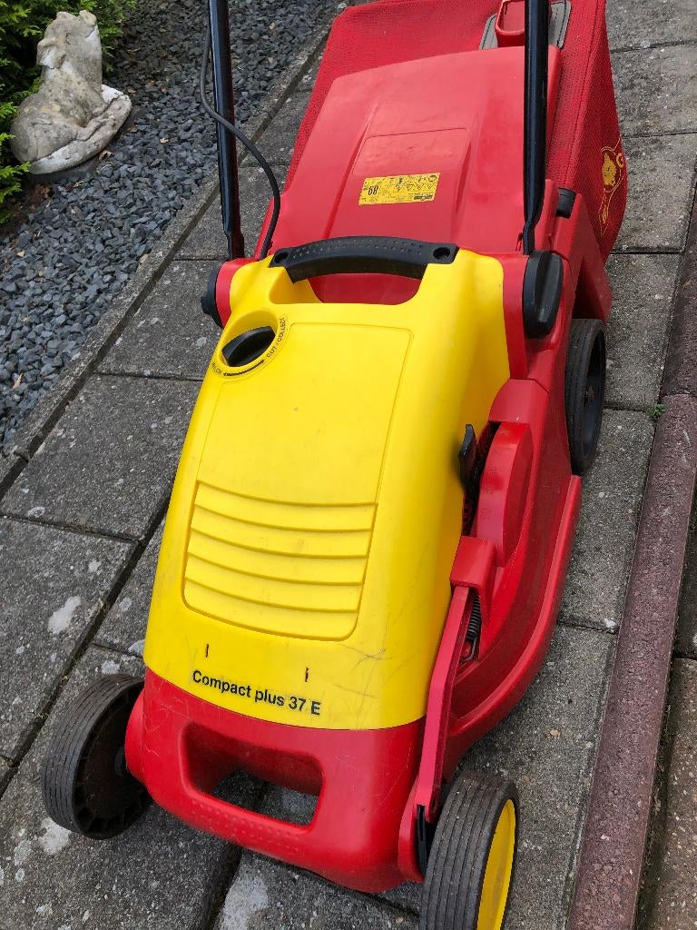 GRASMACHINE  WOLF - 220V - 37CM - zeer mooi, Tuin en Terras, Grasmaaiers, Ophalen, Cirkelmaaier, Elektrische grasmaaier, Opvangbak