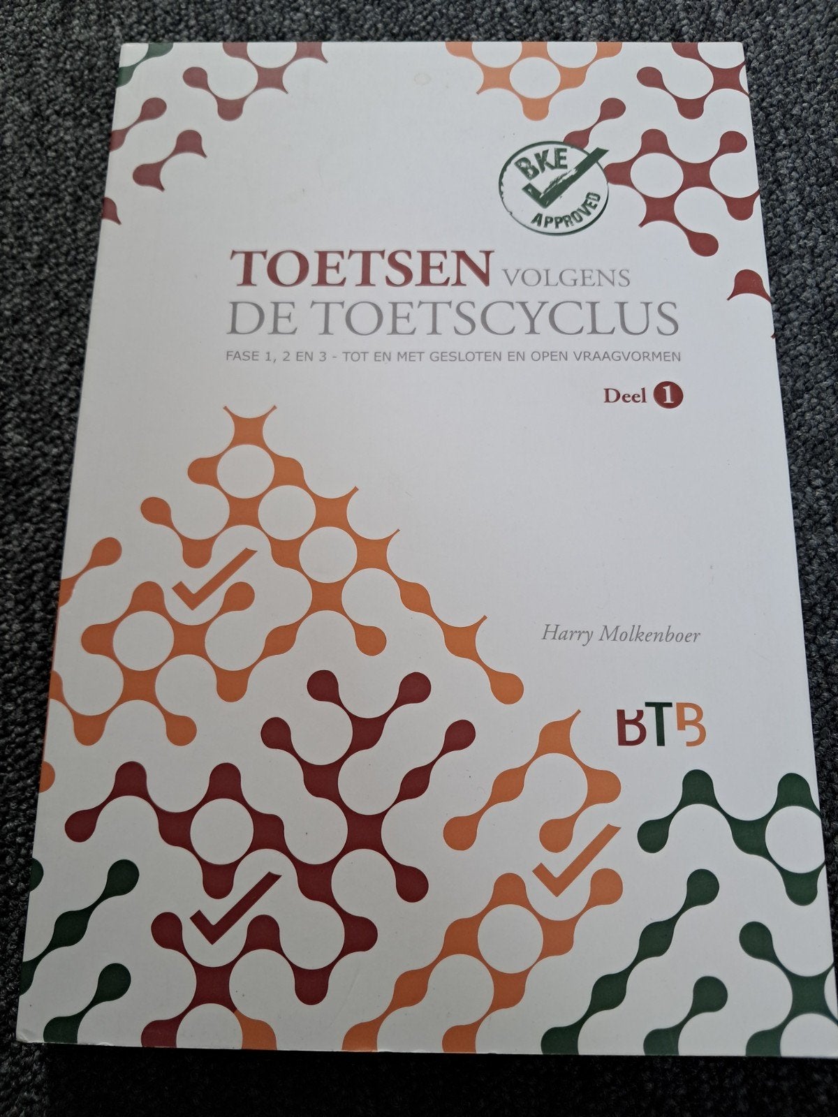 Toetsen volgens de Toetscyclus - Deel 1, Boeken, Ophalen of Verzenden, Zo goed als nieuw, HBO, Harry Molkenboer