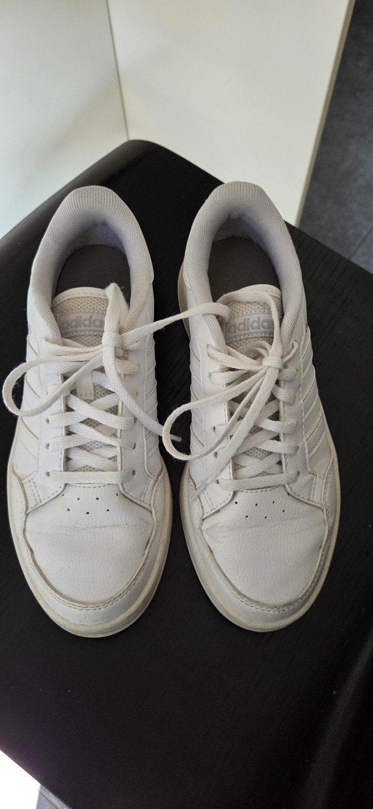 witte adidas sneakers maat 38, Adidas, Wit, Ophalen of Verzenden, Sneakers of Gympen