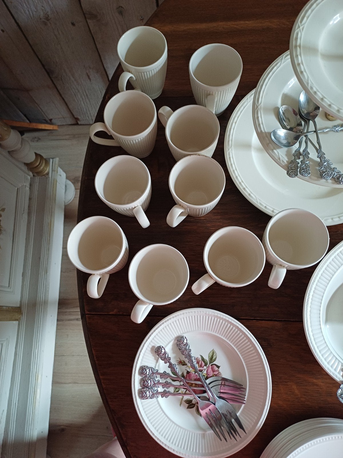 wedwoods servies, Ophalen