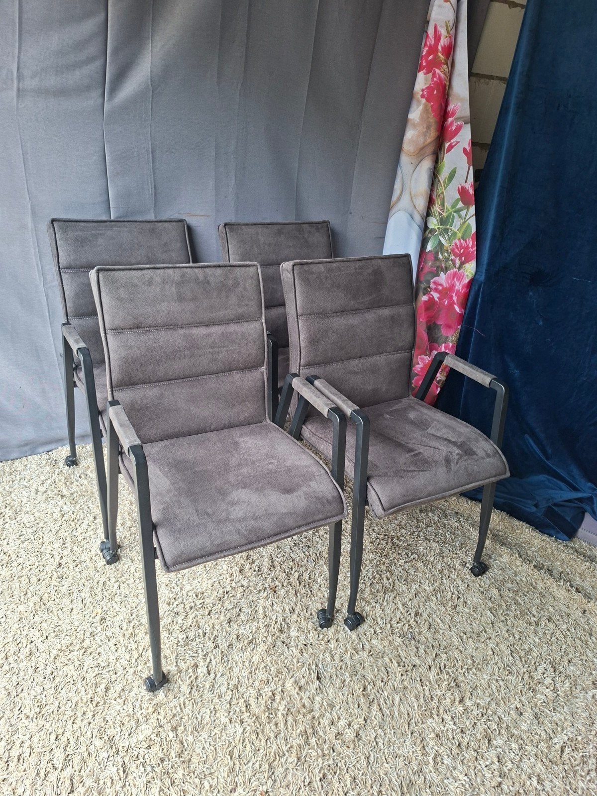 Nette antraciet eetkamerstoelen van Maxsofa, Ophalen, Zo goed als nieuw, Metaal, Vier