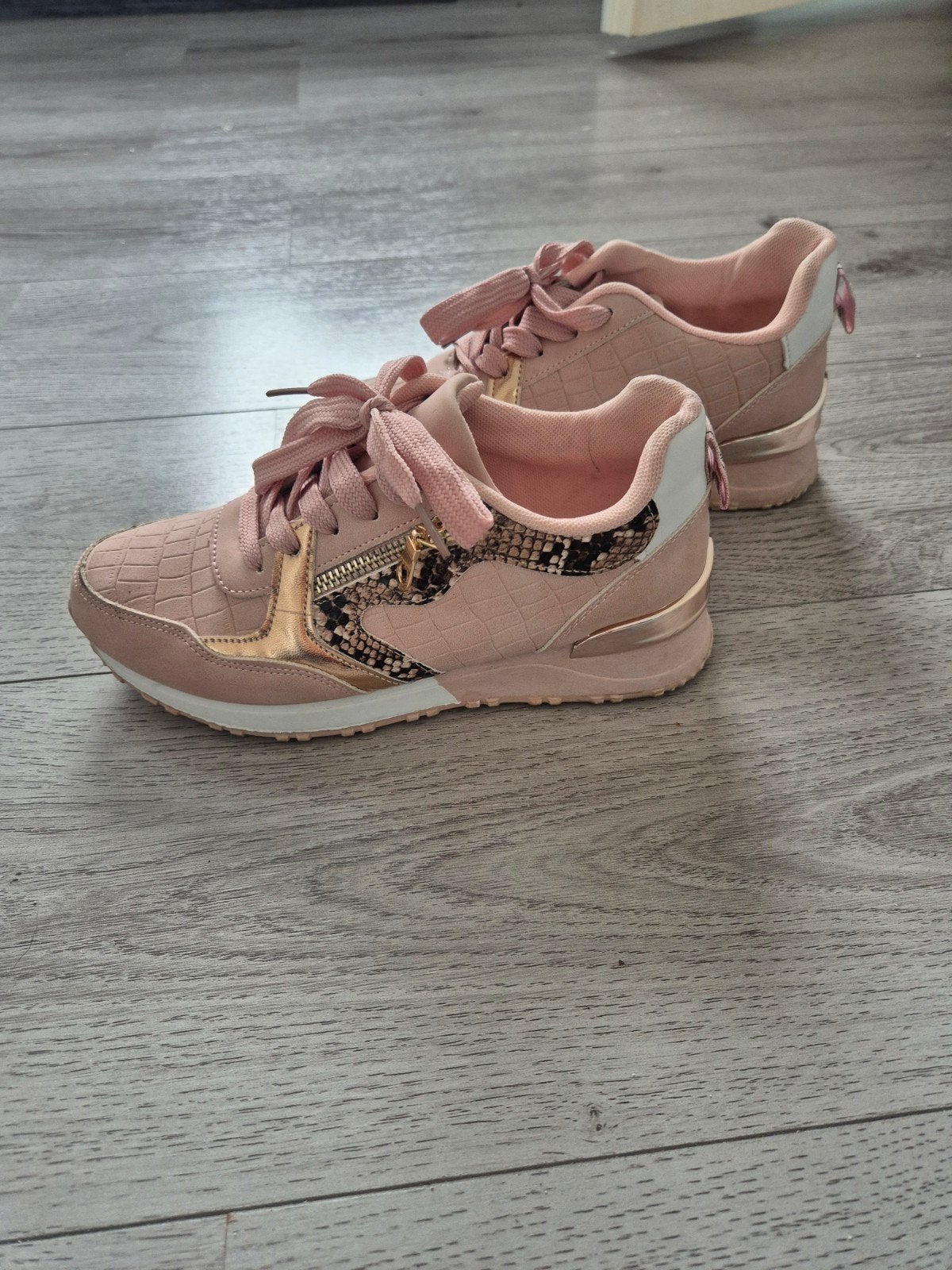 roze sneakers maat 36, Kleding | Dames, Ophalen of Verzenden, Roze, Sneakers of Gympen, Zo goed als nieuw