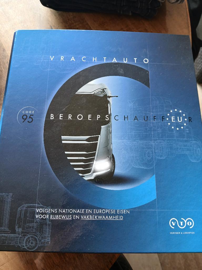 Theorie boeken beroepschauffeur+code 95, Ophalen of Verzenden, Alpha, Zo goed als nieuw, Niet van toepassing