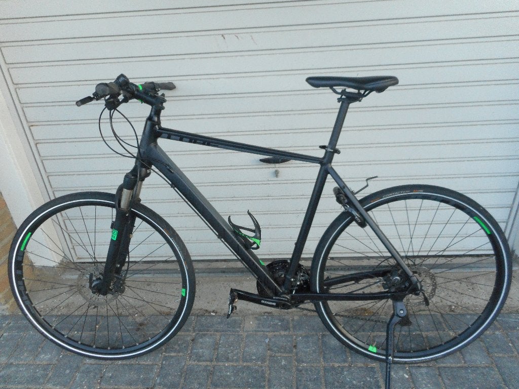 Cube Cross 58cm 30 versnellingen I.Z.G.S, Fietsen en Brommers, 28 inch, Vering, Zo goed als nieuw, 57 tot 61 cm