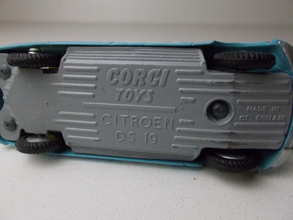 1965 Corgi Toys 323 CITROEN DS 19 "MONTE CARLO". I.z.g.st., Ophalen of Verzenden, Zo goed als nieuw, Auto, Corgi