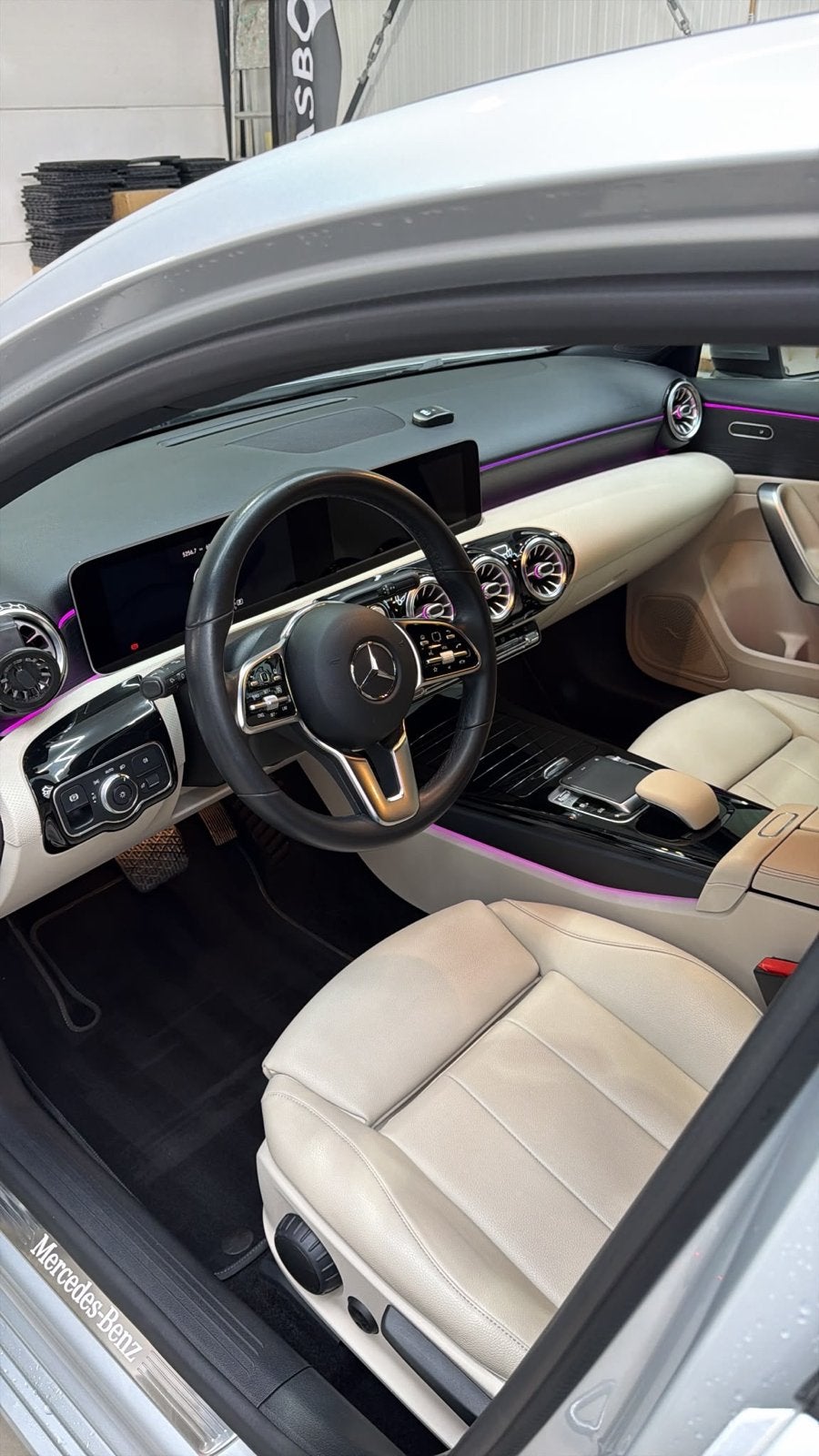 Mercedes A180 Automaat | MBUX | 1 JR GARANTIE | 60dkm, Auto's, 136 pk, 680 kg, 4 cilinders, Origineel Nederlands