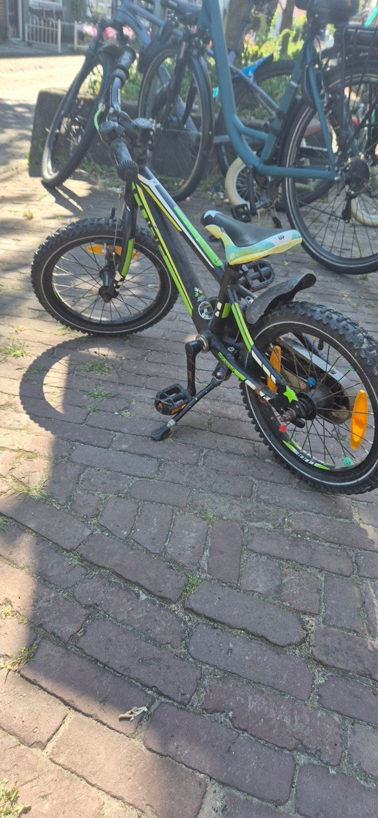 2 leuke stoere kinderen fietsen, 16 en 18 inch, Fietsen en Brommers, Fietsen | Crossfietsen en BMX, Terugtraprem, Staal, Ophalen of Verzenden