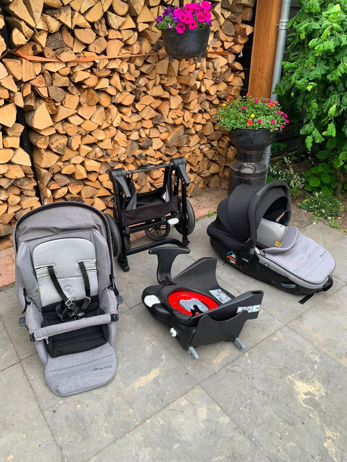 Muum by Jané 5 in 1, Met autostoeltje, Zo goed als nieuw, Combiwagen, Ophalen