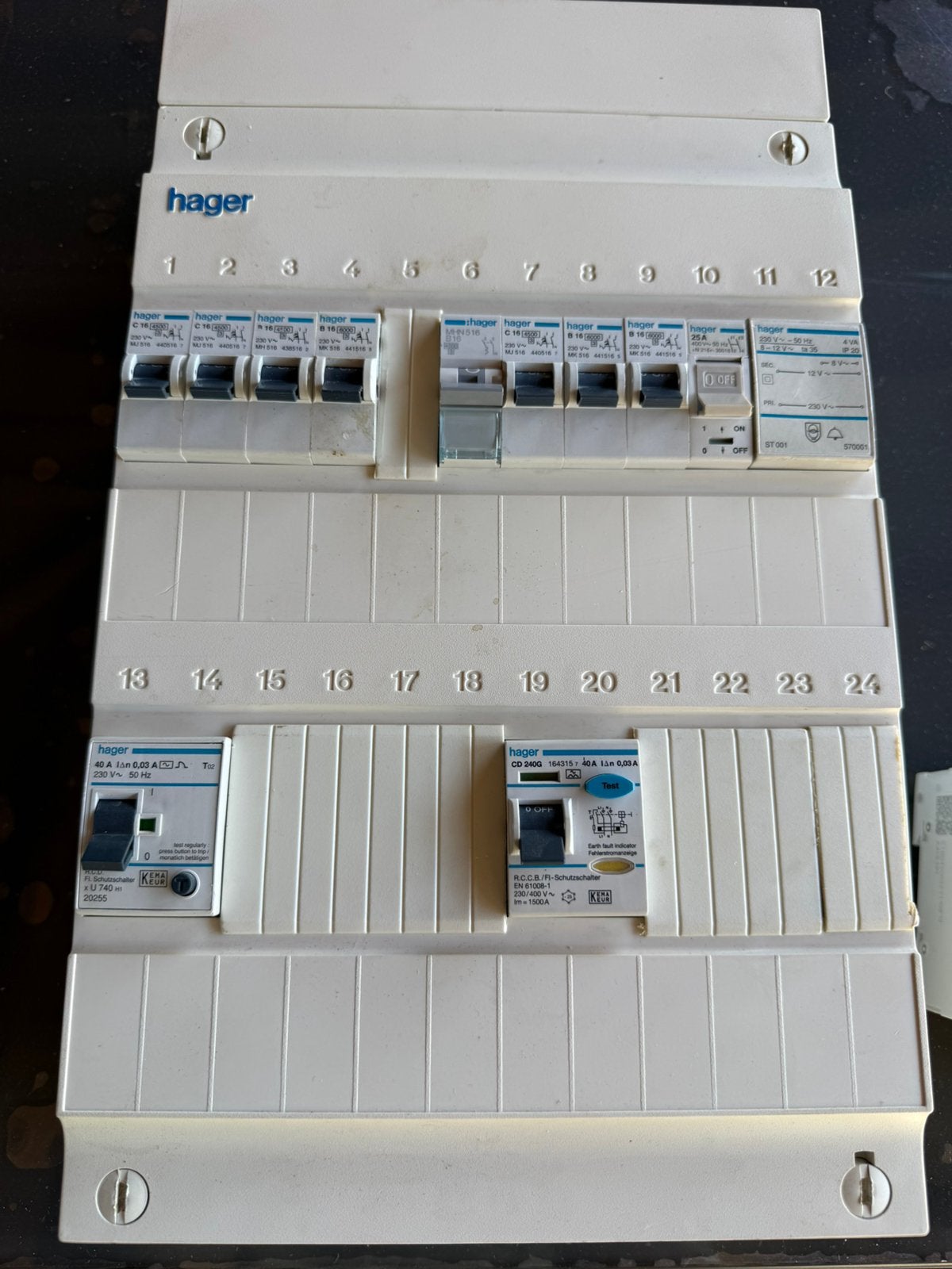 Hager Groepenkast met Aardlekschakelaars en Installatieautom, Ophalen of Verzenden, Gebruikt, Hager, Groepenkast
