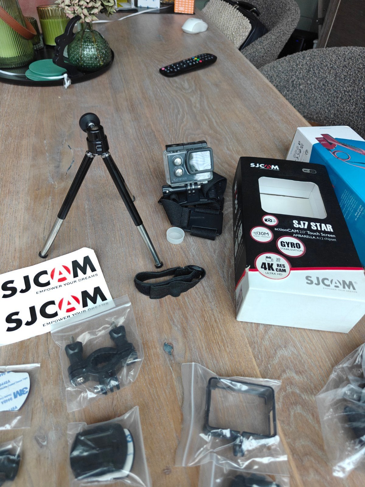 SJCAM SJ7 Star 4K actioncam + zeer veel accessoires, Kantelbaar/draaibaar scherm, Screenprotector, Gebruikt, 12 megapixels