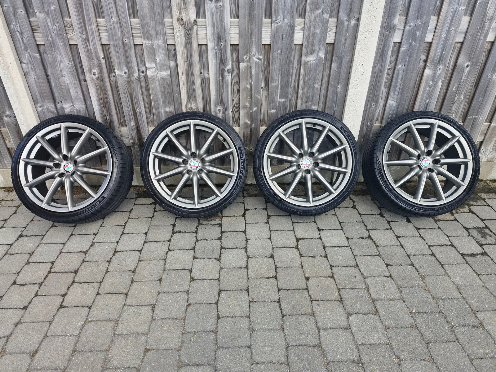 orginele Alfa 19 inch ti velgen, Velg(en), 235 mm, Zomerbanden, Ophalen