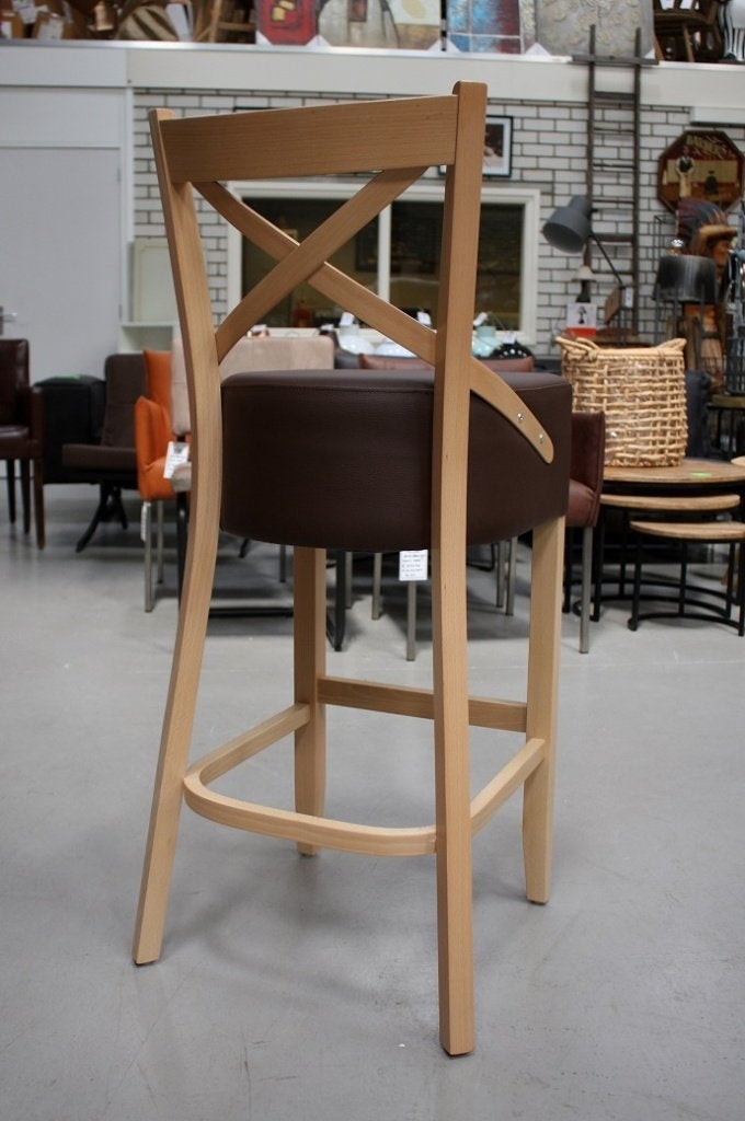 2 mooie barkrukken barstoel hout kunstleer Cross rugleuning, Ophalen, Met voetsteun, 60 tot 90 cm, Hout