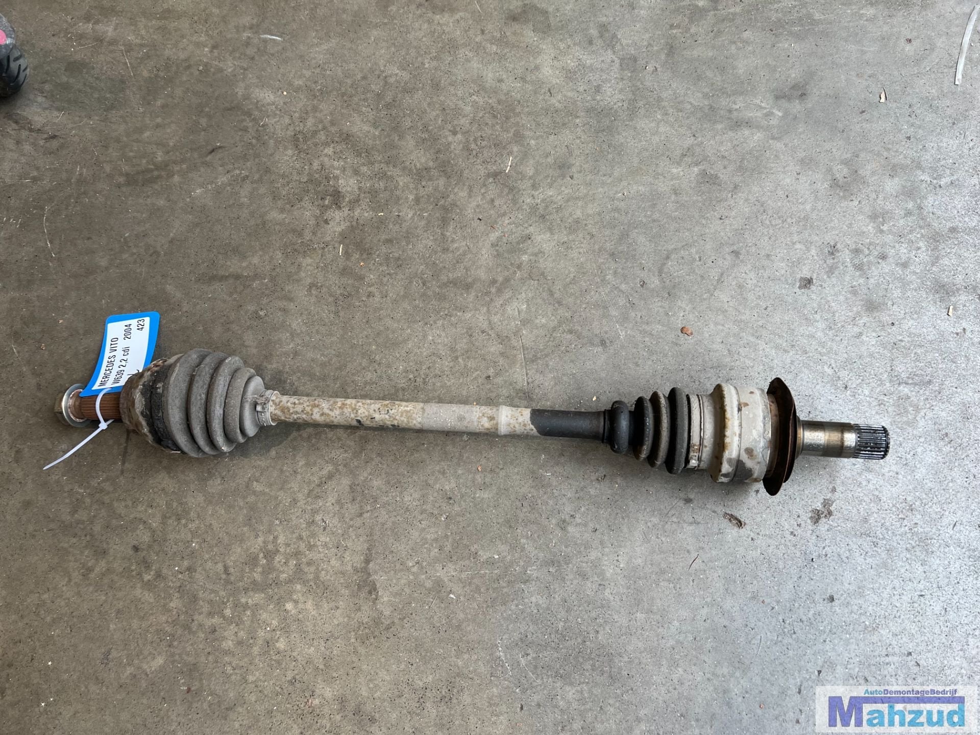 MERCEDES VITO W639 2.2 cdi links aandrijfas 2003-2009, Auto-onderdelen, Gebruikt, Mercedes-Benz AG, Mercedes-Benz, Ophalen of Verzenden
