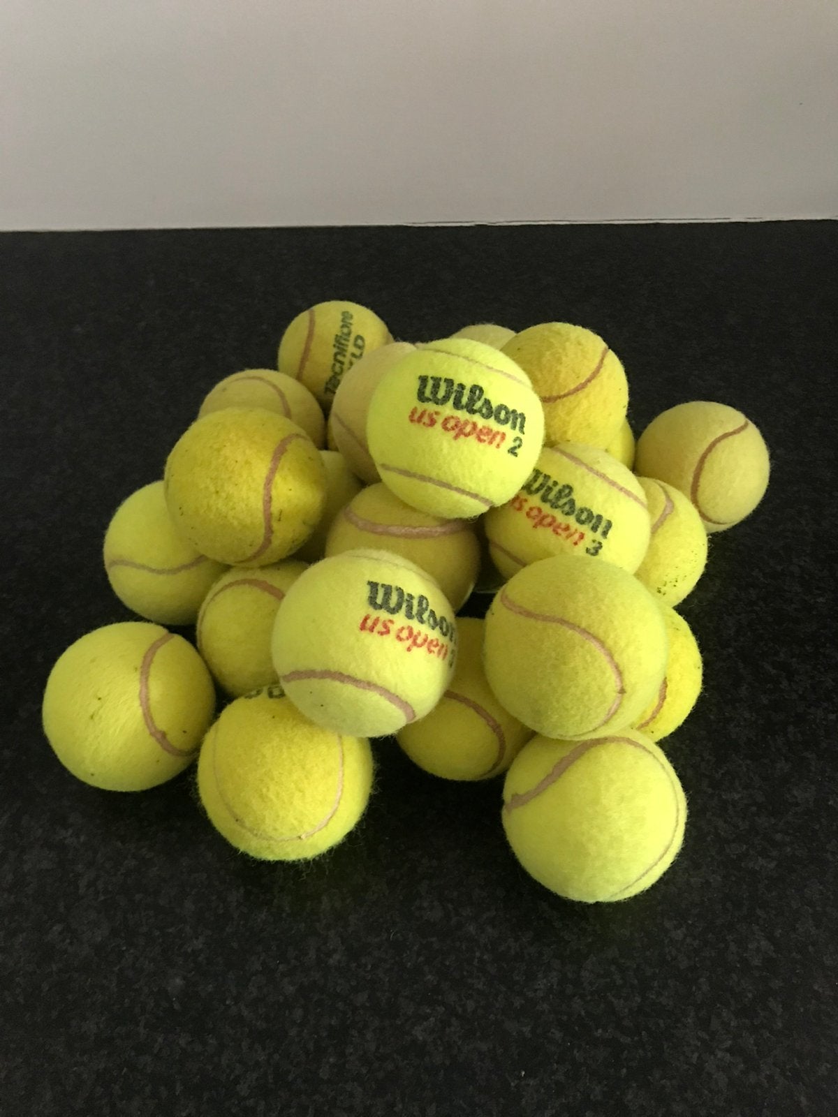 12 Gebruikte tennisballen voor de hond., Ophalen, Gebruikt
