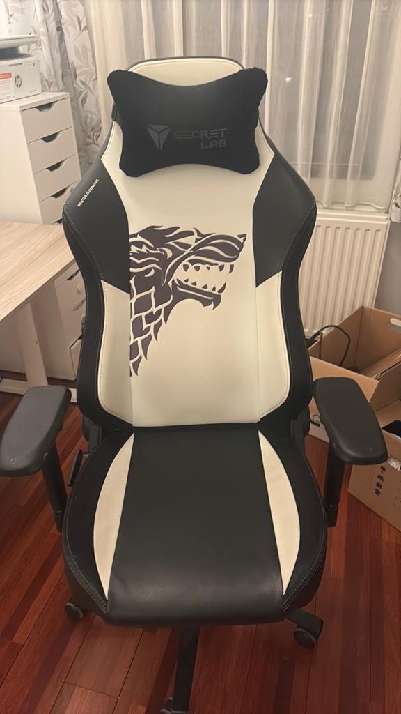 Secret Lab Titan GoT edition, Huis en Inrichting, Bureaustoelen, Zo goed als nieuw, Bureaufiets, Zwart, Ergonomisch, Gaming bureaustoel